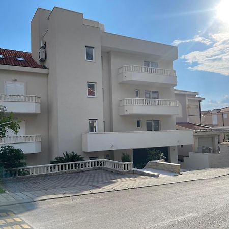 Apartment Dalmatien Traumhaus มาคาร์สกา ภายนอก รูปภาพ