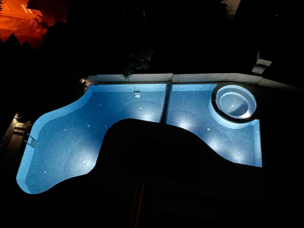 Apartment Dalmatien Traumhaus มาคาร์สกา ภายนอก รูปภาพ