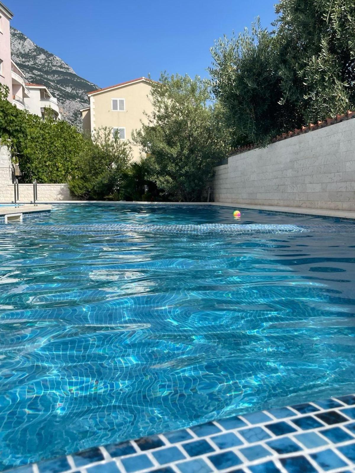 Apartment Dalmatien Traumhaus มาคาร์สกา ภายนอก รูปภาพ