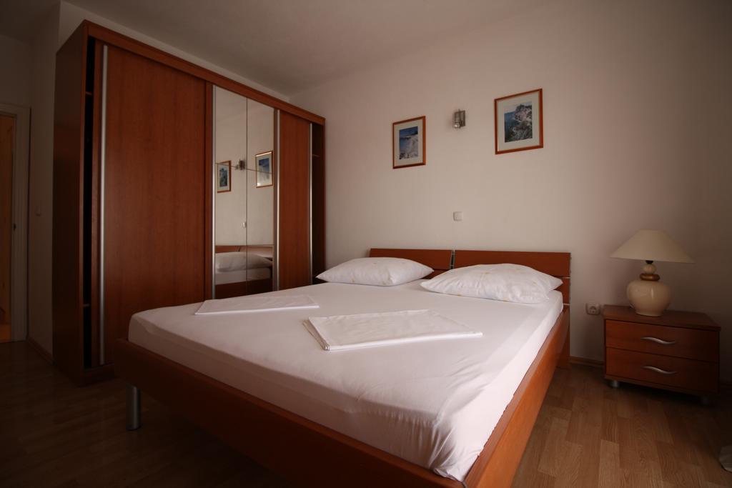 Apartment Dalmatien Traumhaus มาคาร์สกา ภายนอก รูปภาพ