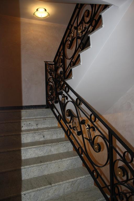 Apartment Dalmatien Traumhaus มาคาร์สกา ภายนอก รูปภาพ