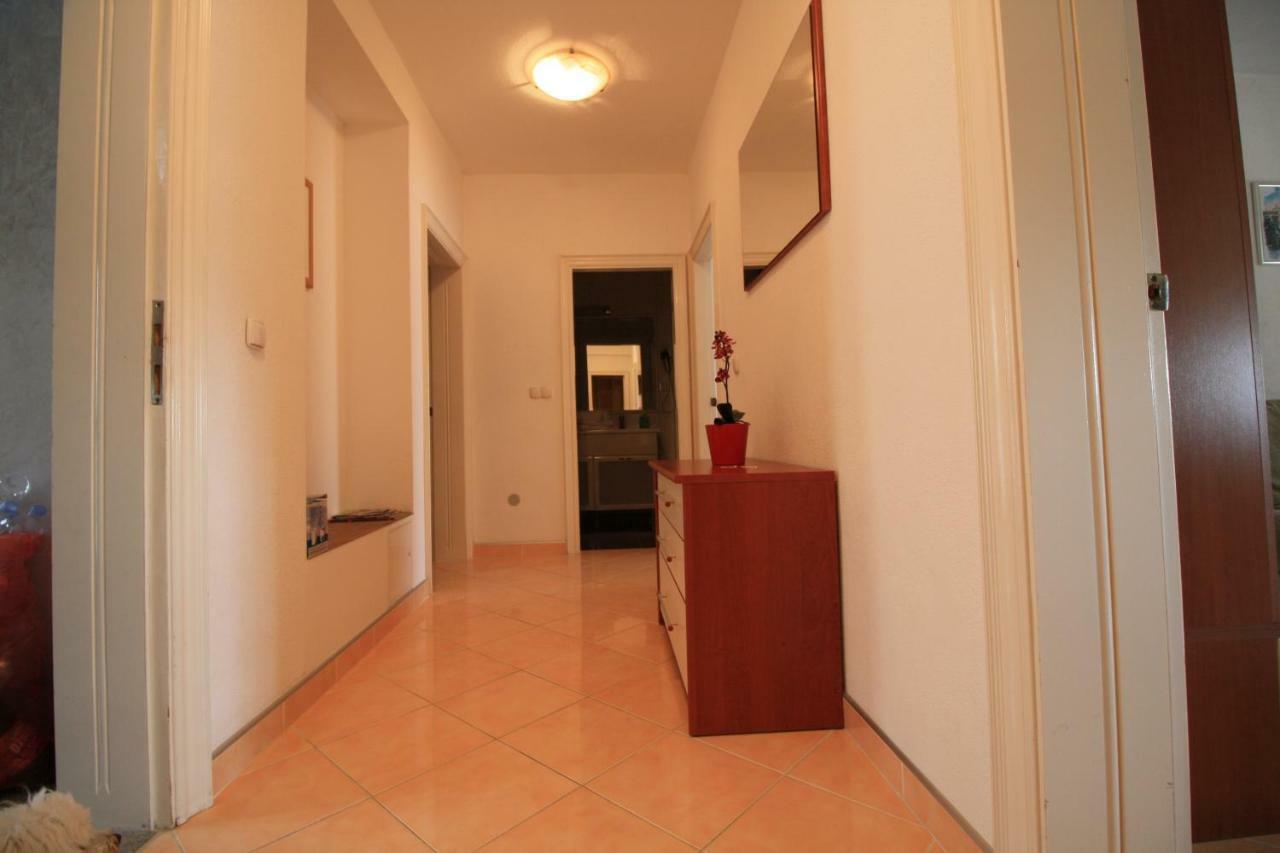 Apartment Dalmatien Traumhaus มาคาร์สกา ภายนอก รูปภาพ