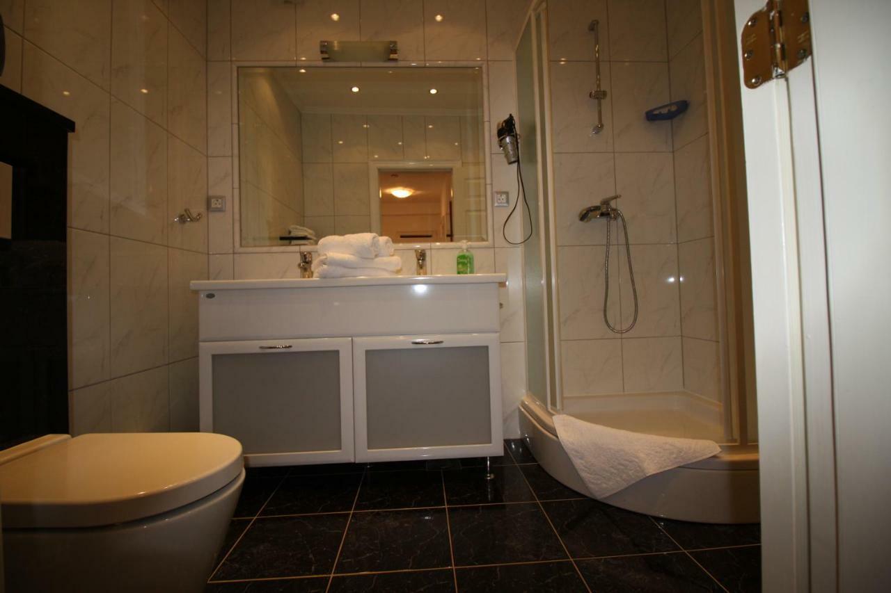 Apartment Dalmatien Traumhaus มาคาร์สกา ภายนอก รูปภาพ