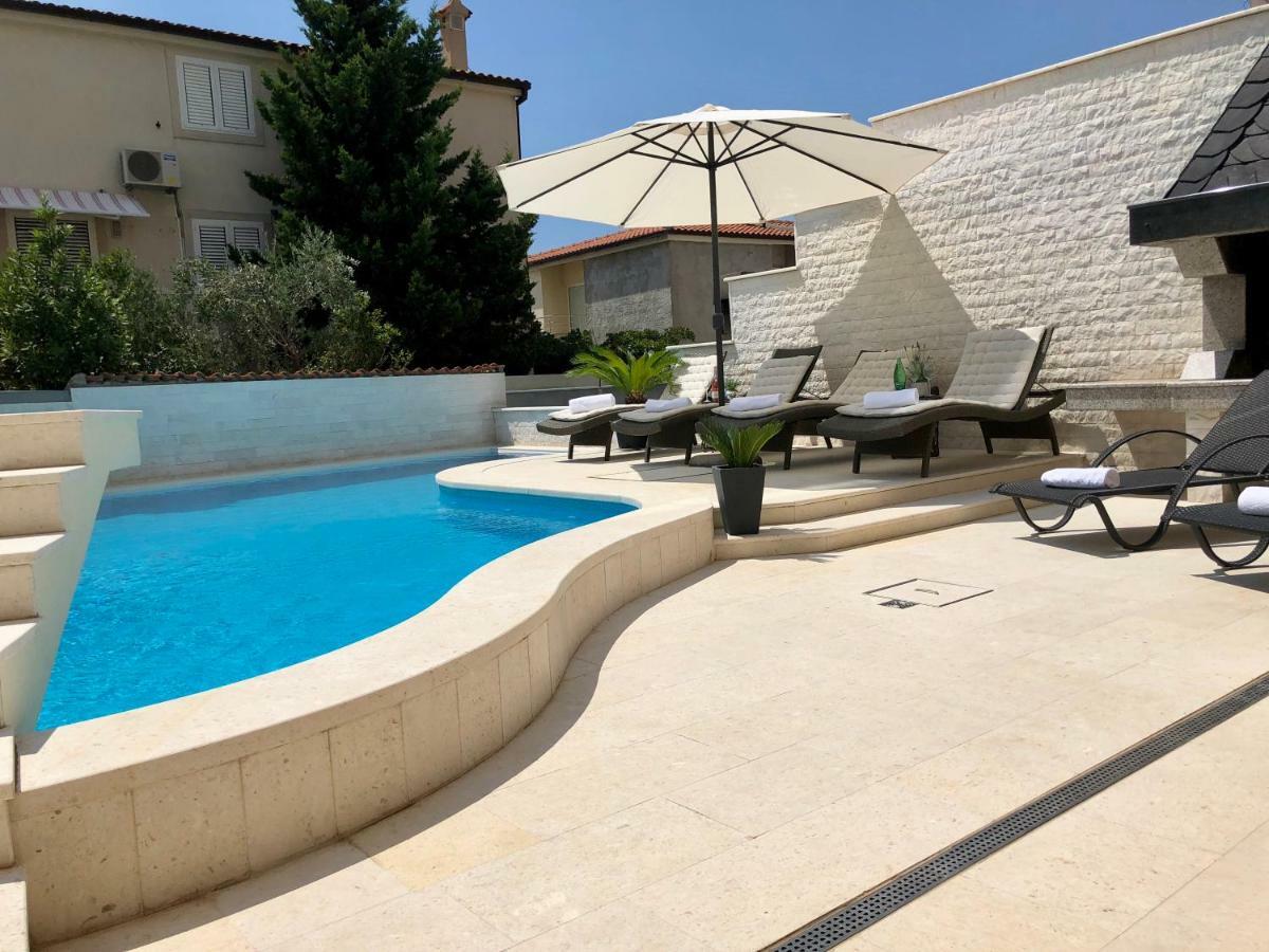 Apartment Dalmatien Traumhaus มาคาร์สกา ภายนอก รูปภาพ